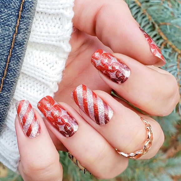 Wrap It Up - 💅✨ Color STREET NEW Sealed - Long Lasting Nail Polish Strips - Picture 4 of 4